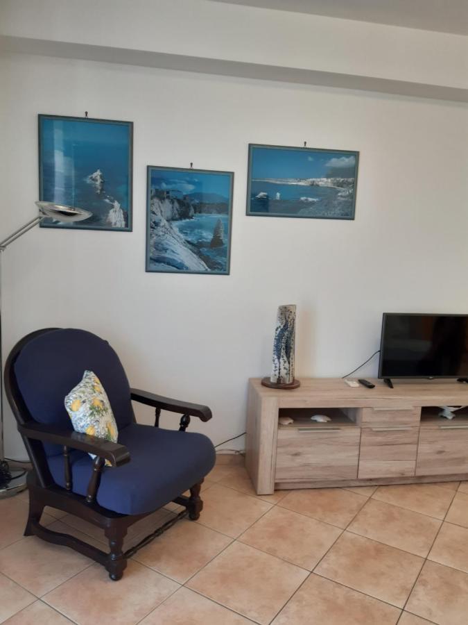 A Casa Di Loretta Apartment Terrasini Bagian luar foto