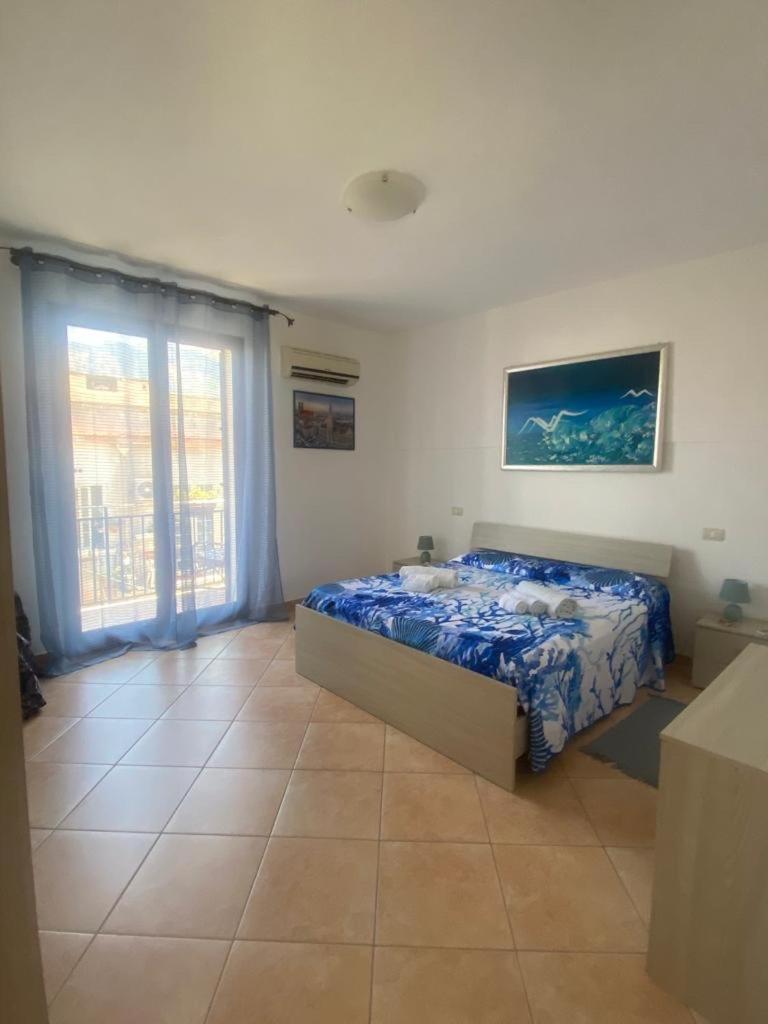 A Casa Di Loretta Apartment Terrasini Bagian luar foto
